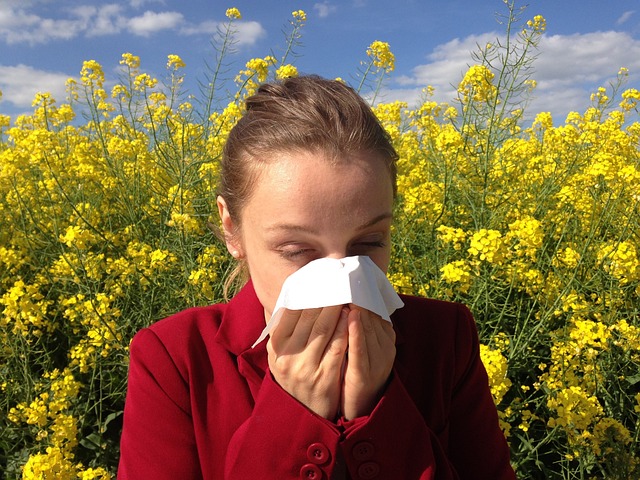 Frau mit Allergie